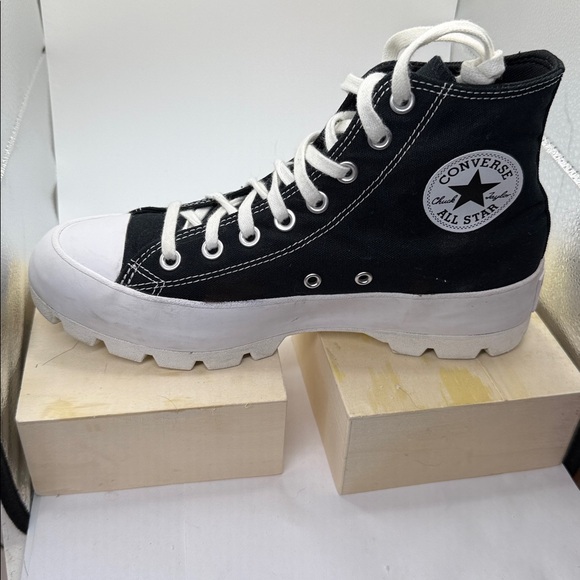 CONVERSE ALL STAR BLACK AND WHITE HIGH TOP LUGGED SNEAKER. Women’s size 8.5 - Picture 13 of 16
